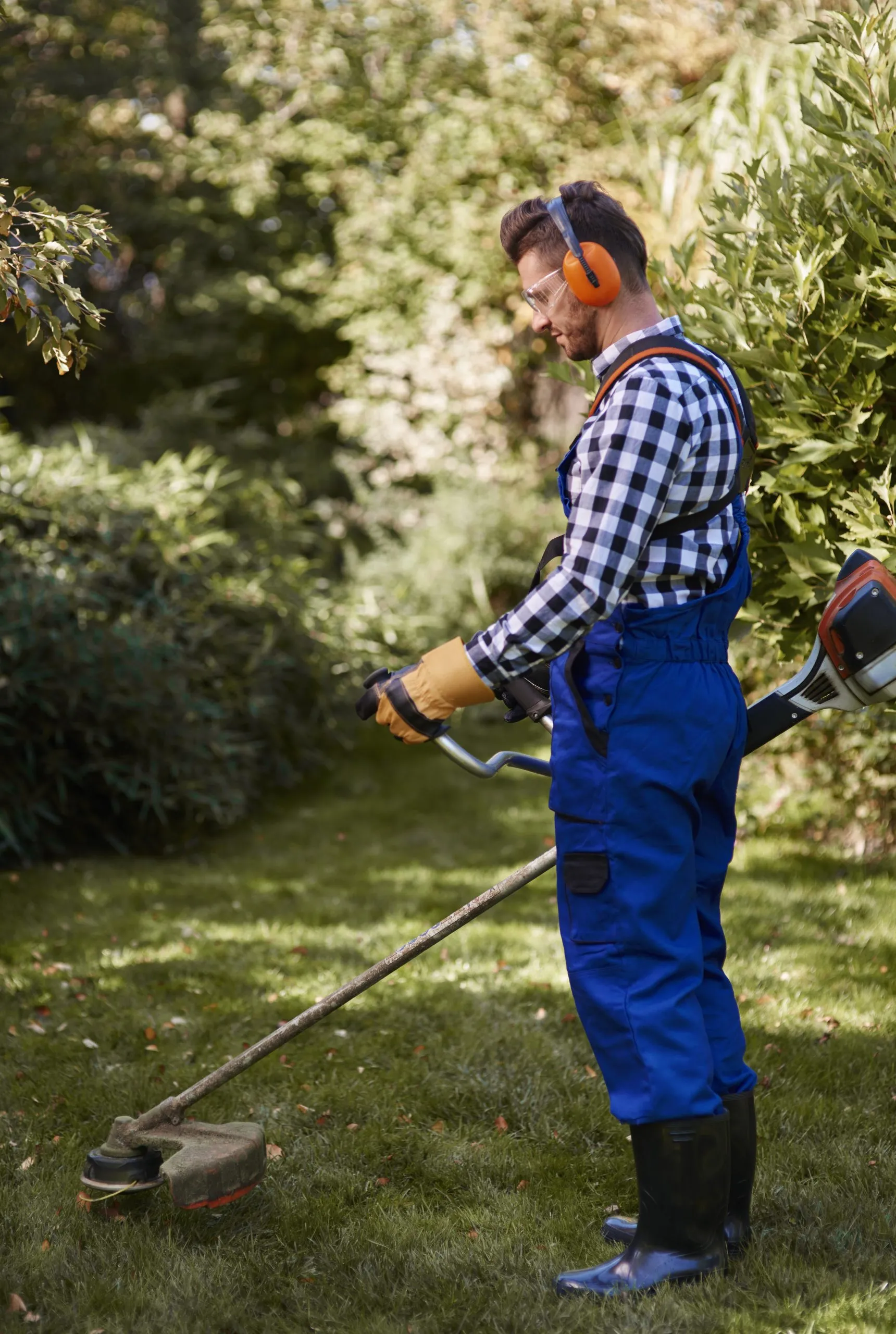 Unterstützung bei Gartenarbeiten